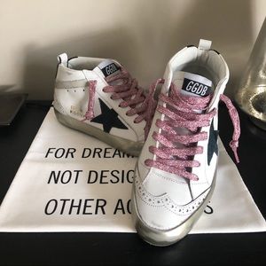 Gold, Pink, and Dark Green Mid Stars (Size 37)